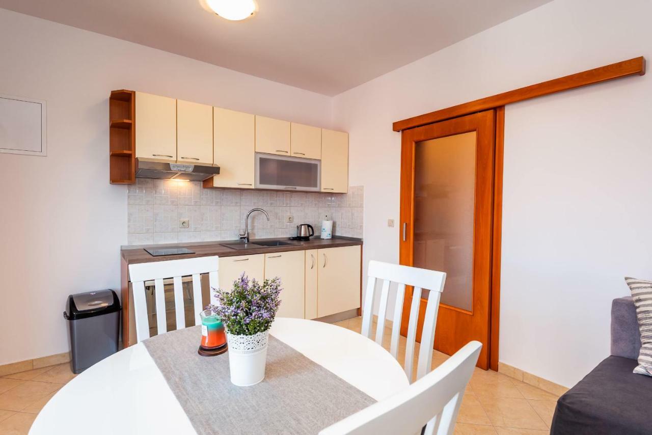 Apartmani Marina Klek Εξωτερικό φωτογραφία