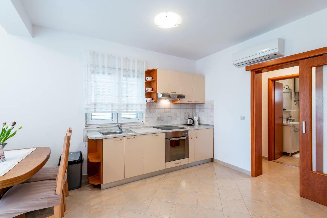 Apartmani Marina Klek Εξωτερικό φωτογραφία
