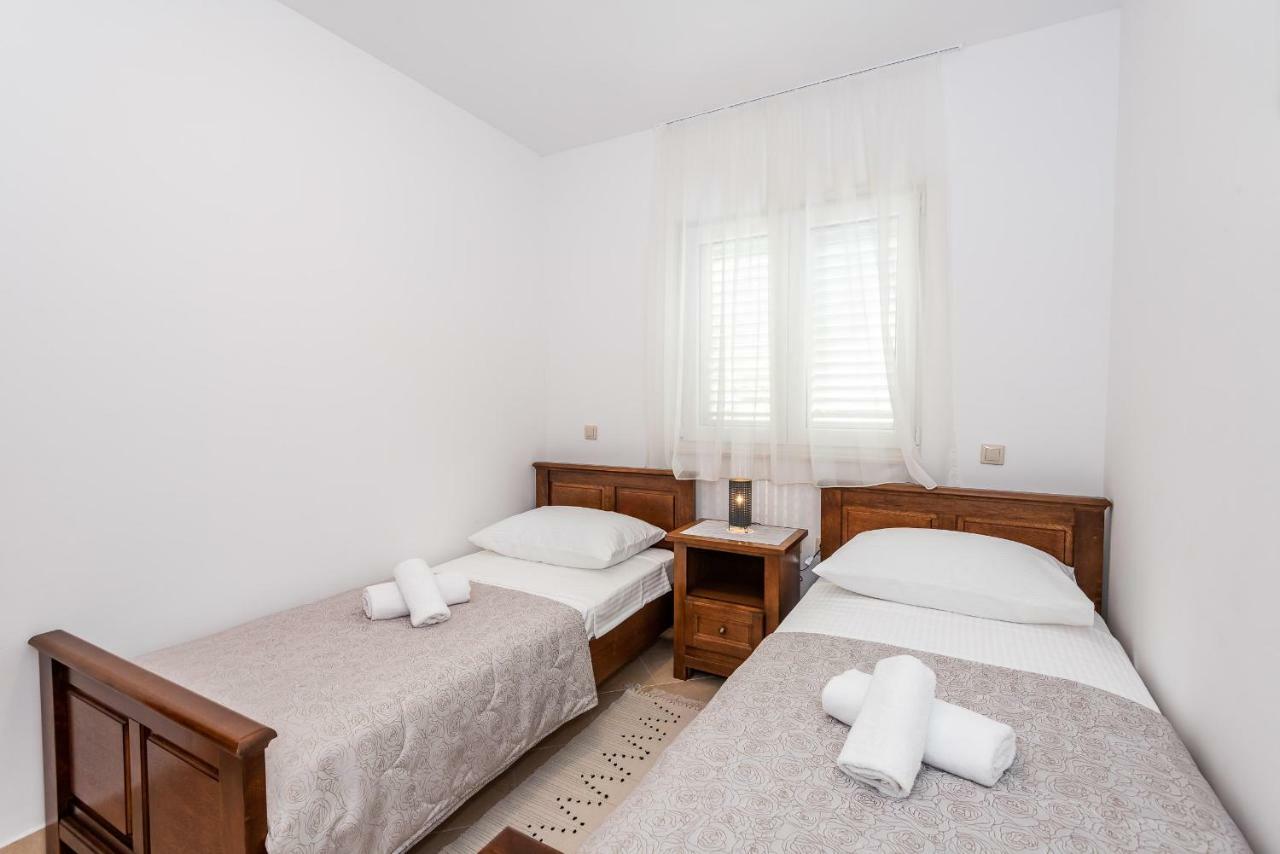 Apartmani Marina Klek Εξωτερικό φωτογραφία