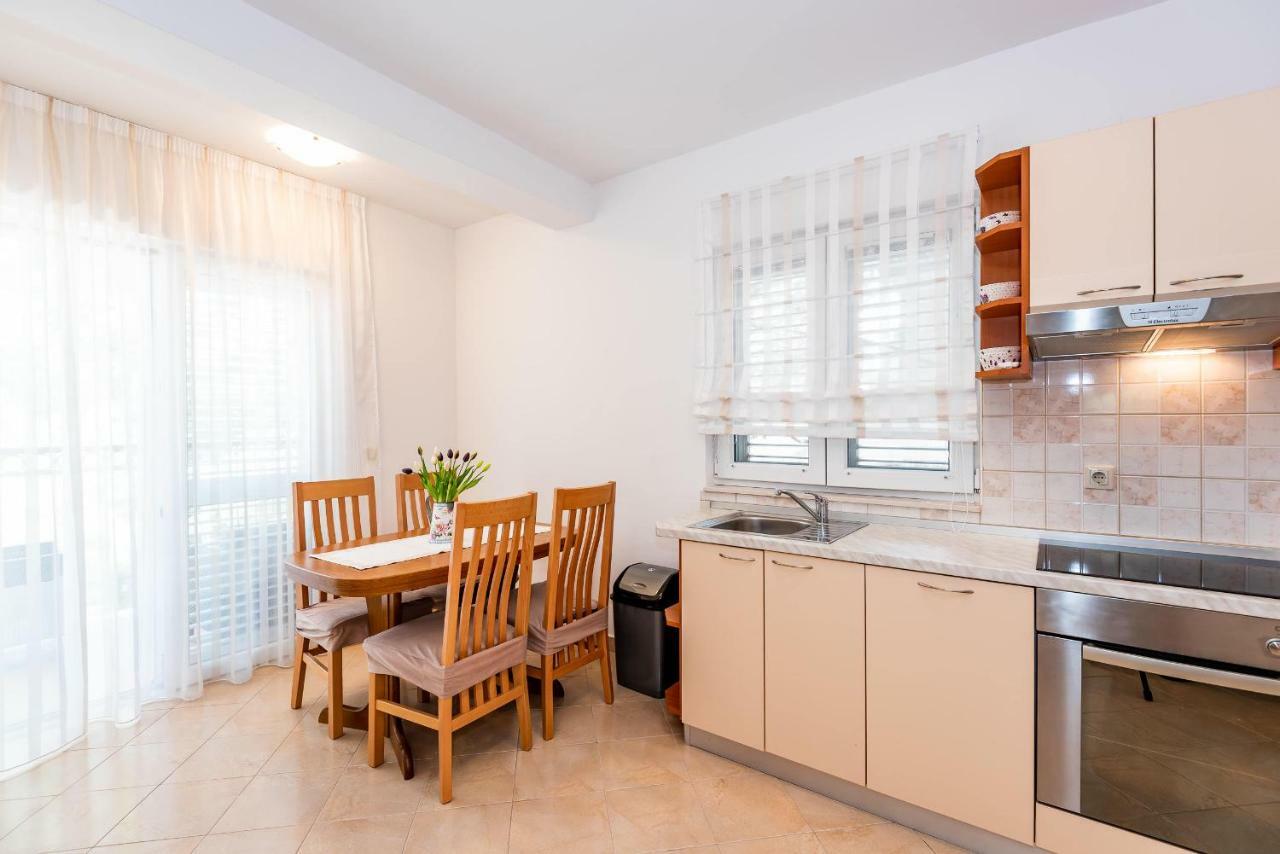Apartmani Marina Klek Εξωτερικό φωτογραφία