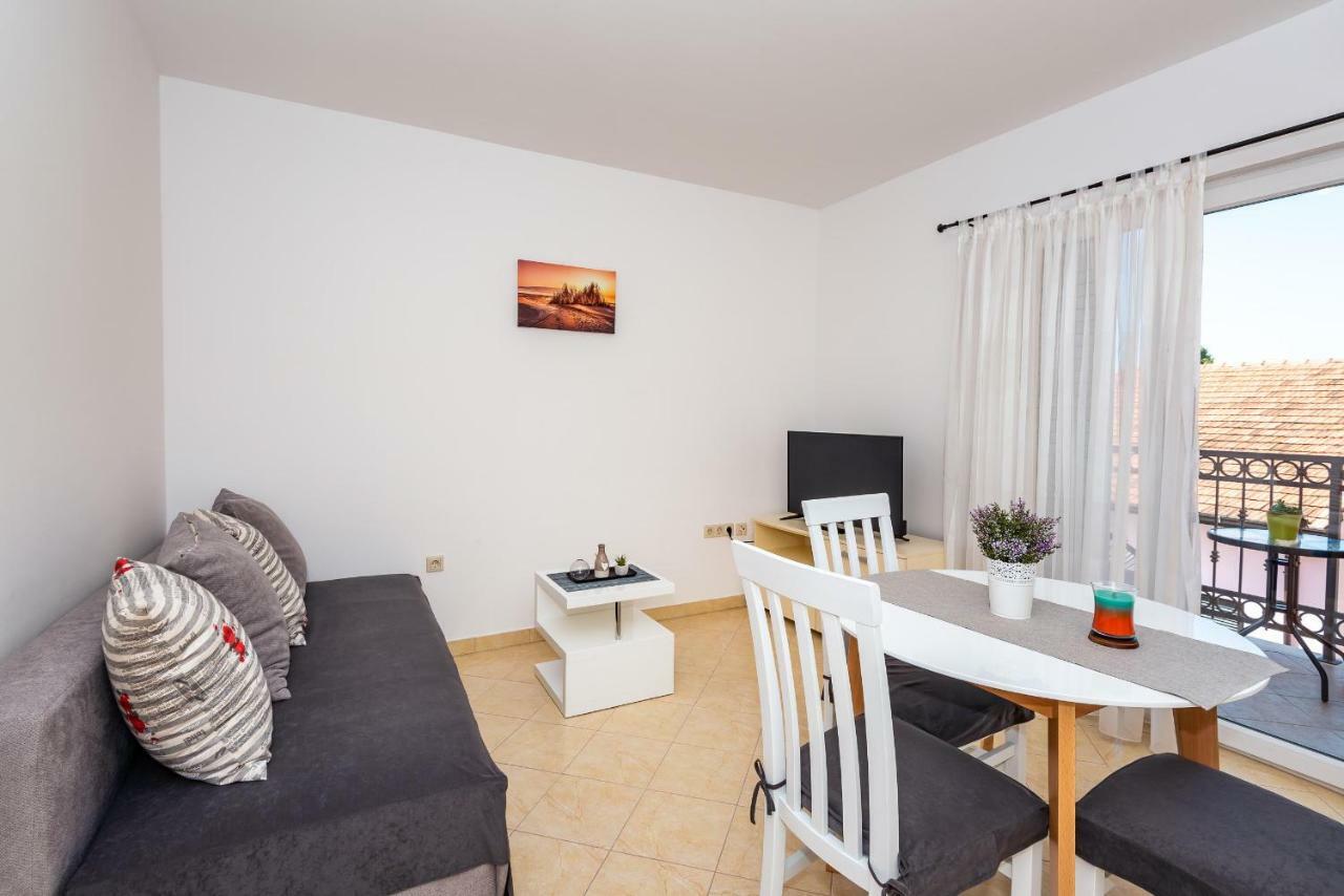 Apartmani Marina Klek Εξωτερικό φωτογραφία