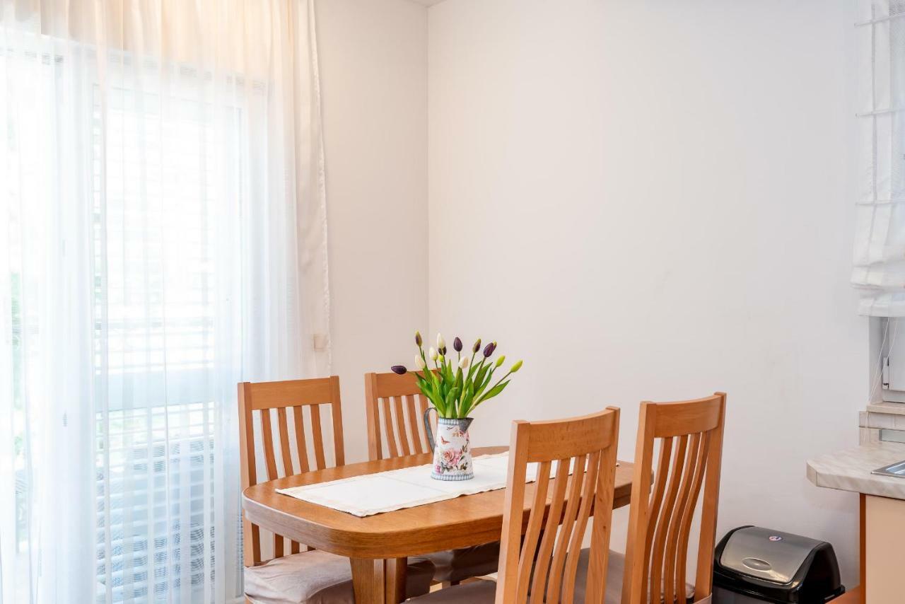 Apartmani Marina Klek Εξωτερικό φωτογραφία