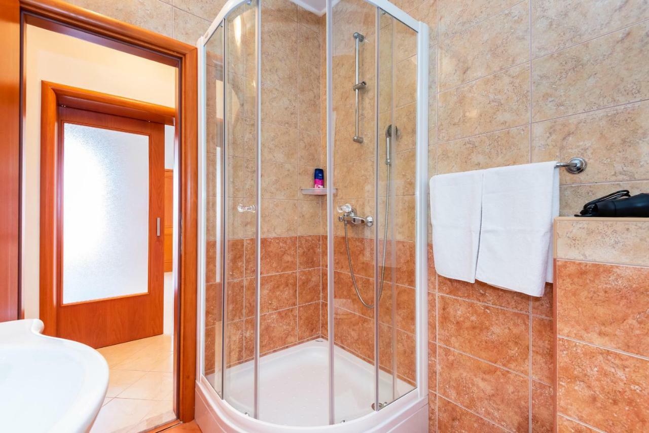 Apartmani Marina Klek Εξωτερικό φωτογραφία