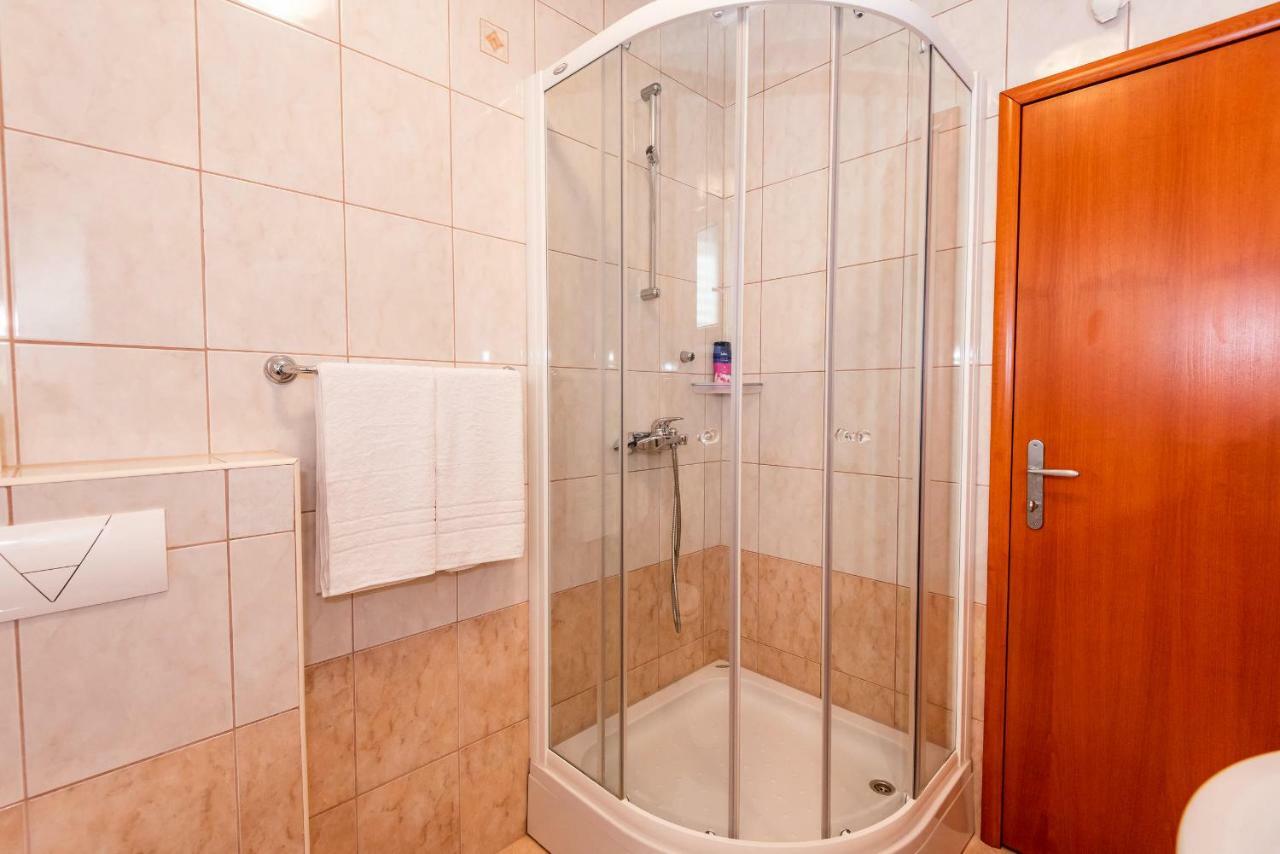 Apartmani Marina Klek Εξωτερικό φωτογραφία