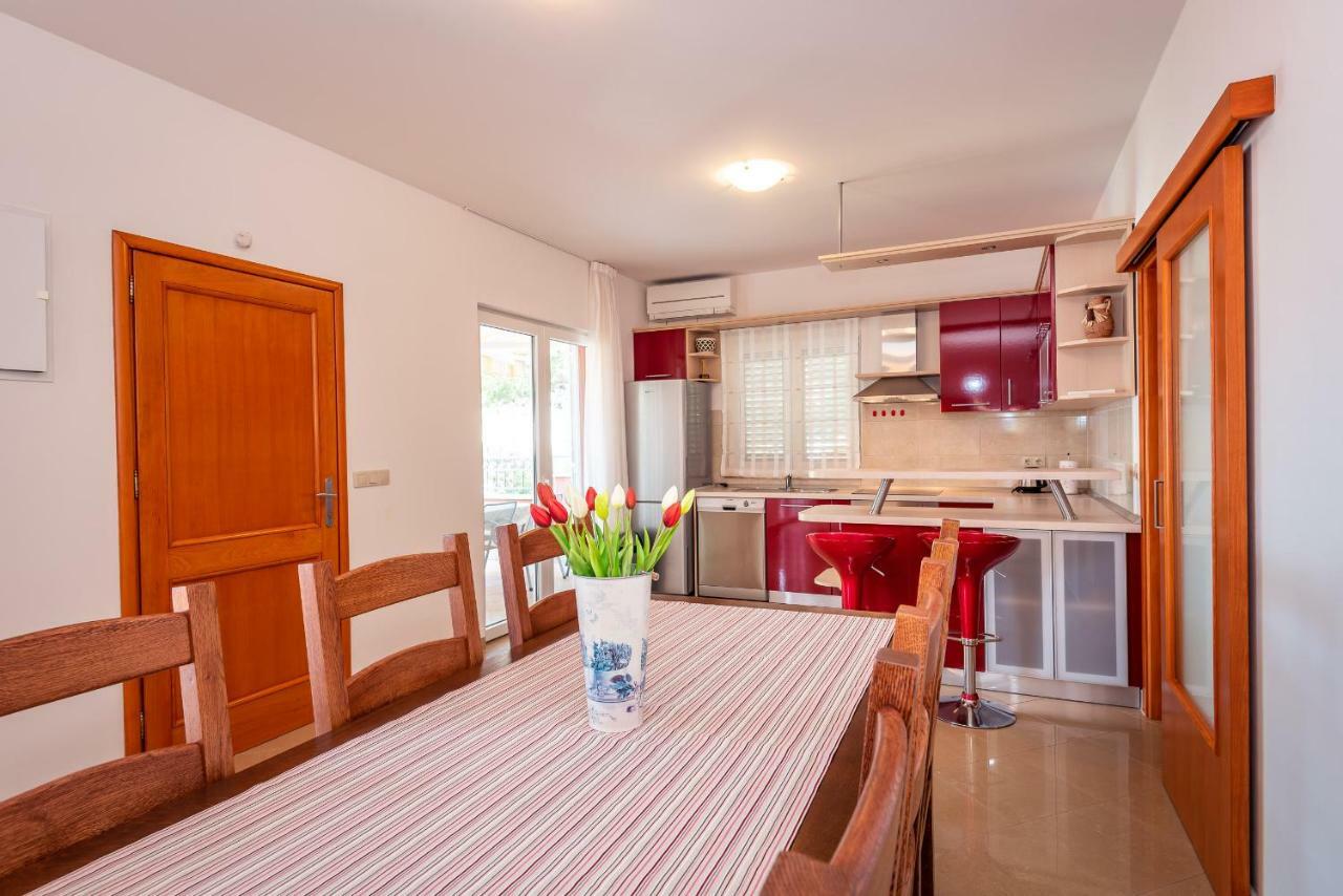 Apartmani Marina Klek Εξωτερικό φωτογραφία